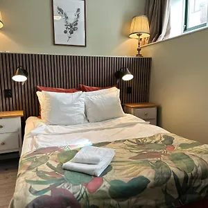 Tre Sma Rum Hotel